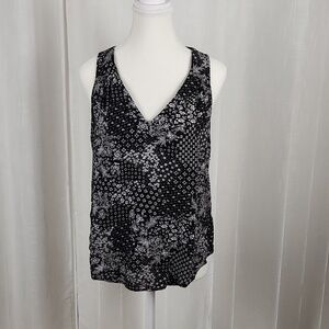 Womens old navy sleeveless top black and white size medium